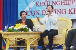 Kinh Do’s Management shared experience with students 1586 Thumb