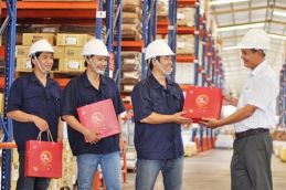 Chăm lo mùa Tết tình thân cho nhân viên 2518 Thumb