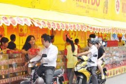 Thị trường bánh Trung thu: sôi động trước mùa cao điểm 2513 Thumb